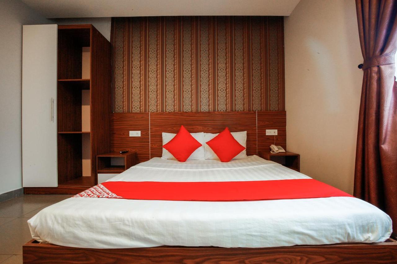 Oyo 491 Truong Sa Hotel Da Nang Bagian luar foto