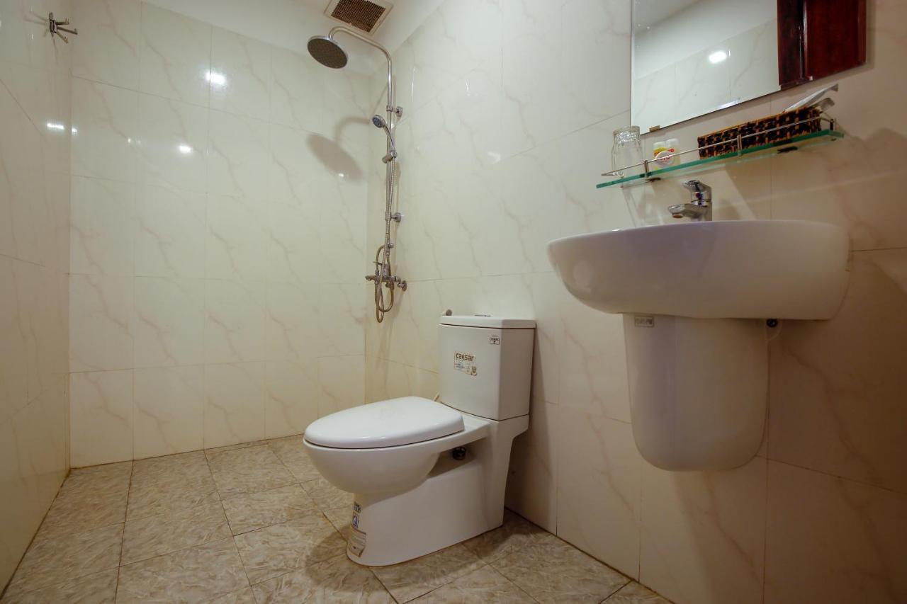 Oyo 491 Truong Sa Hotel Da Nang Bagian luar foto